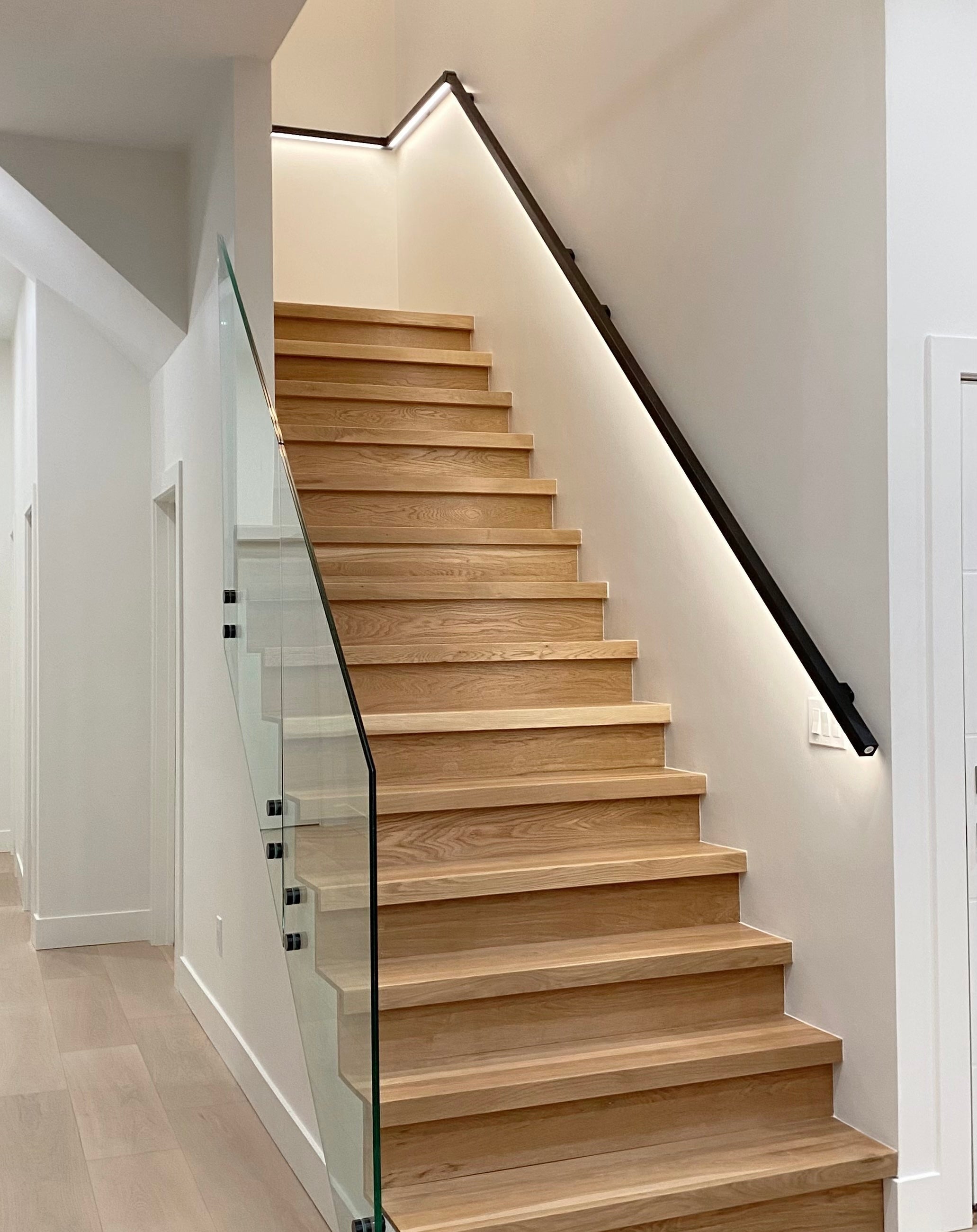 LED Handrail with Motion Censor & Flowing Light Effect - Square