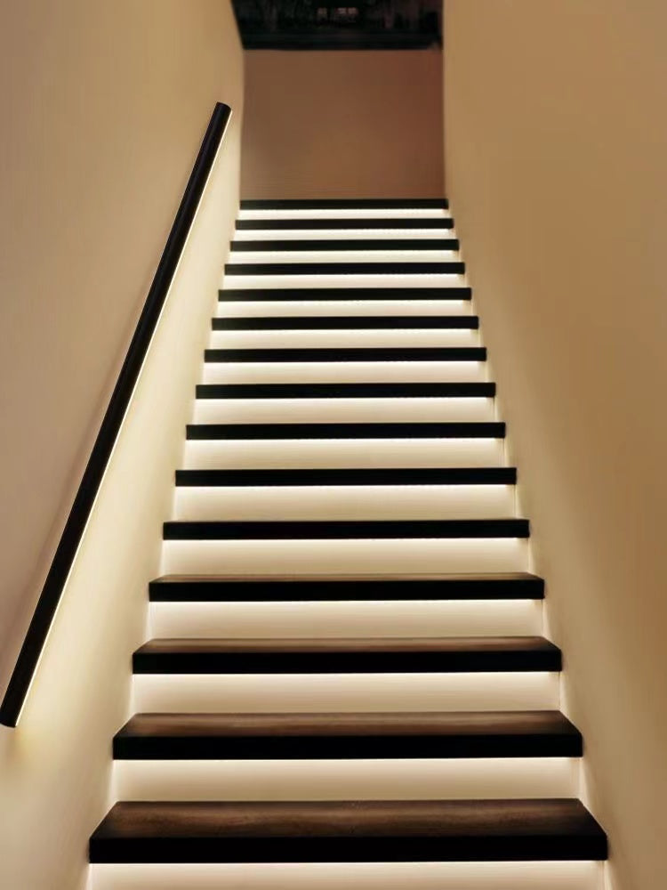 LED Handrail with Flowing Light - Round, Bottom Light