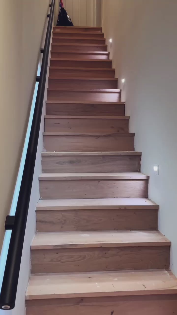 Flowing LED Handrail - Round, Bottom Light