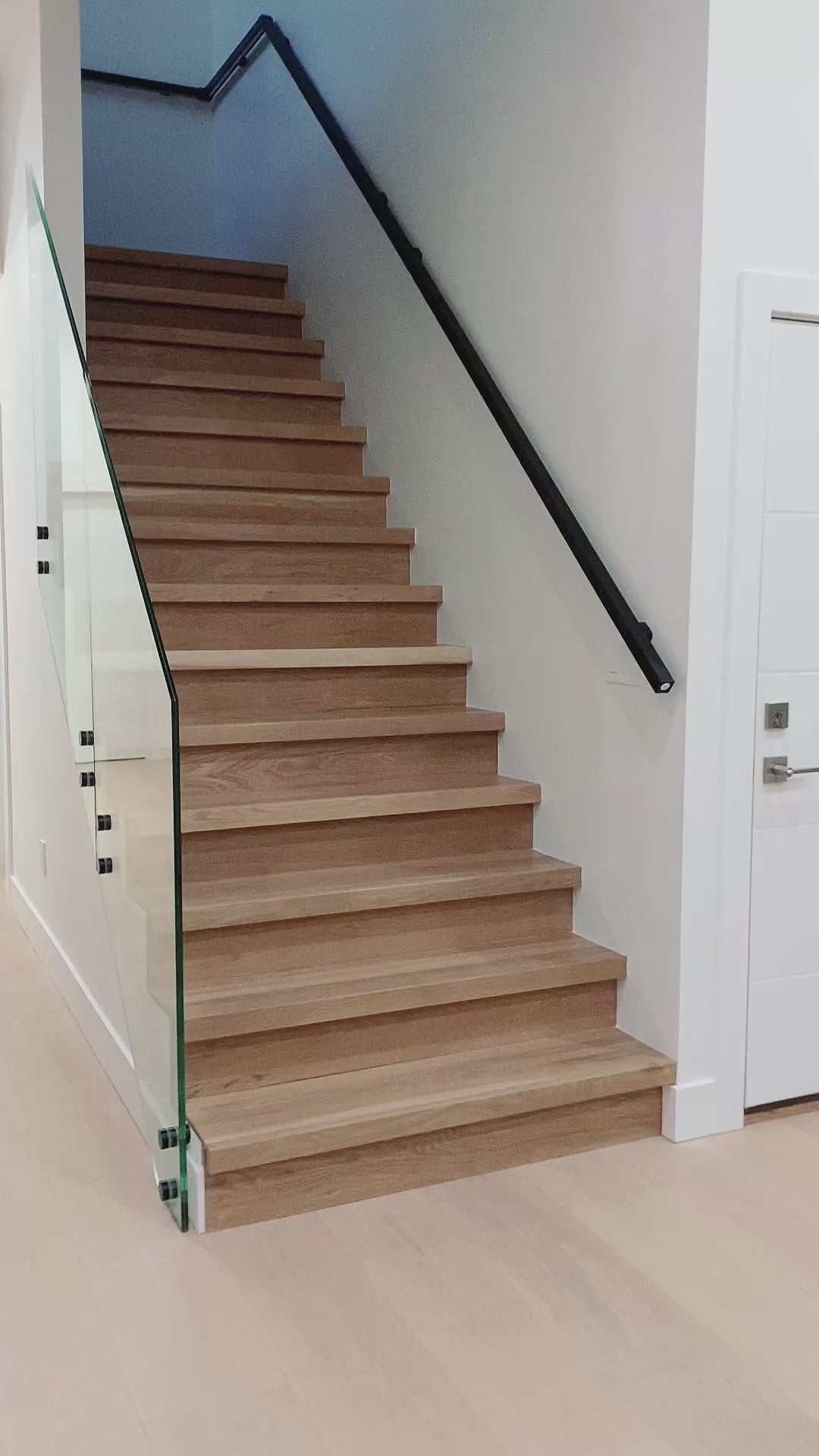 LED Handrail with Motion Censor & Flowing Light Effect - Square